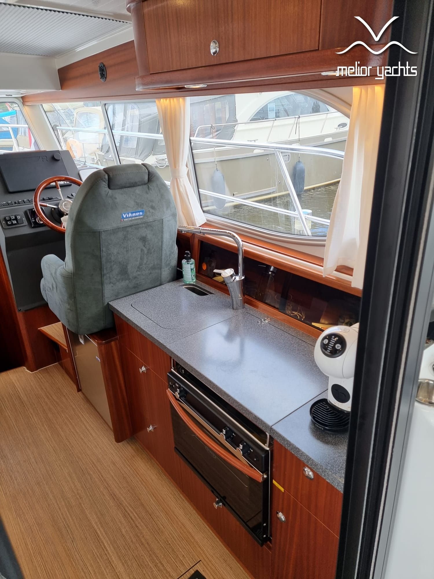 Viknes 1030 boot te koop, Motorjacht, Polyester, 2022, € 329.500