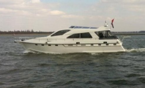 Linden 1700, Motoryacht for sale by International Yacht Management