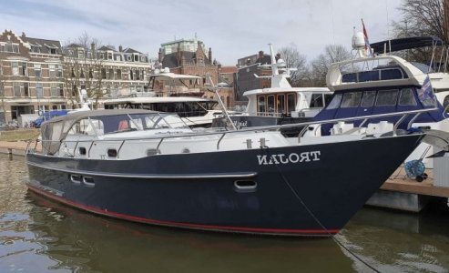 Vedette 11.30, Motorjacht for sale by International Yacht Management