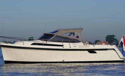 Interboat Intender 950 Cabin, Motorjacht for sale by International Yacht Management