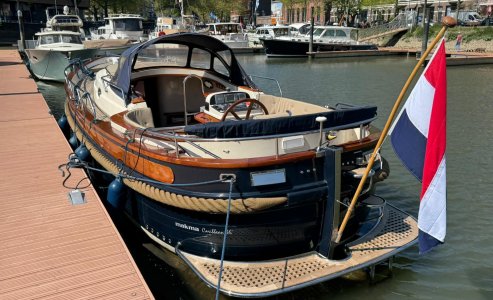 Makma Caribbean 36, Motorjacht for sale by International Yacht Management