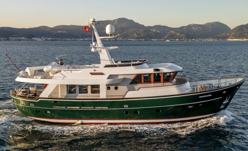 Hakvoort 71, Motorjacht for sale by International Yacht Management