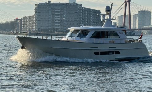 Sturier 500 CS, Motorjacht for sale by International Yacht Management