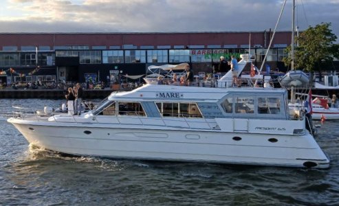 President 625, Motorjacht for sale by International Yacht Management