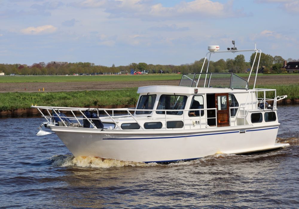 Hollandia 1050 AK, Traditionelle Motorboot for sale by Pedro-Boat