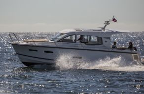 Nimbus 305 Coupe