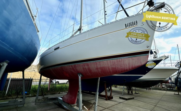 Beneteau Océanis Clipper 331, Sailing Yacht for sale by Lighthouse Boating