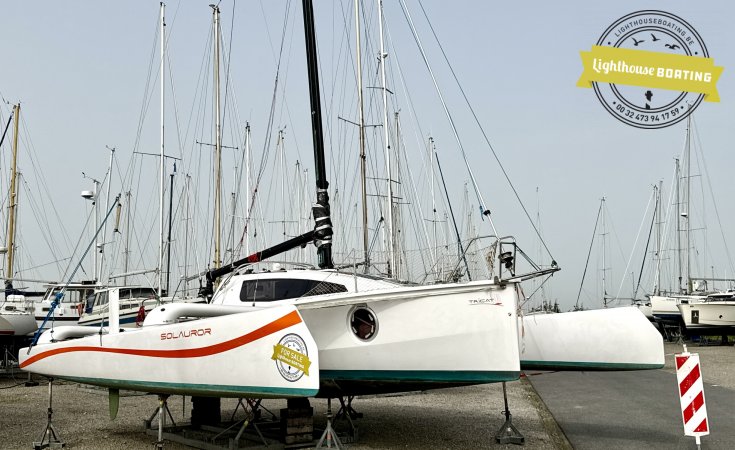 Trimaran TRICAT 30, Sailing Yacht for sale by Lighthouse Boating