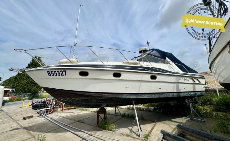 Fairline Targa 33, Speedboat and sport cruiser for sale by Lighthouse Boating