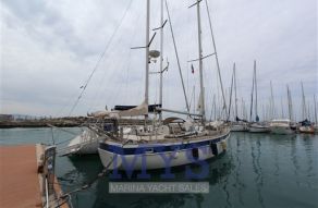 Hallberg Rassy 42
