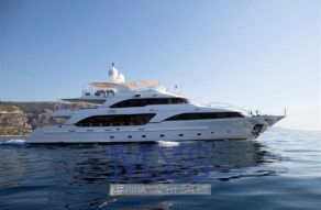 Benetti BC 122