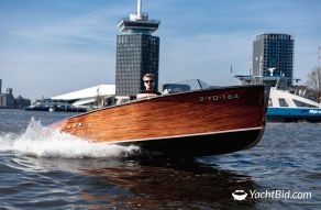 Chris-Craft Barrelback Spin-Off