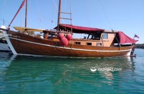 Betina 41