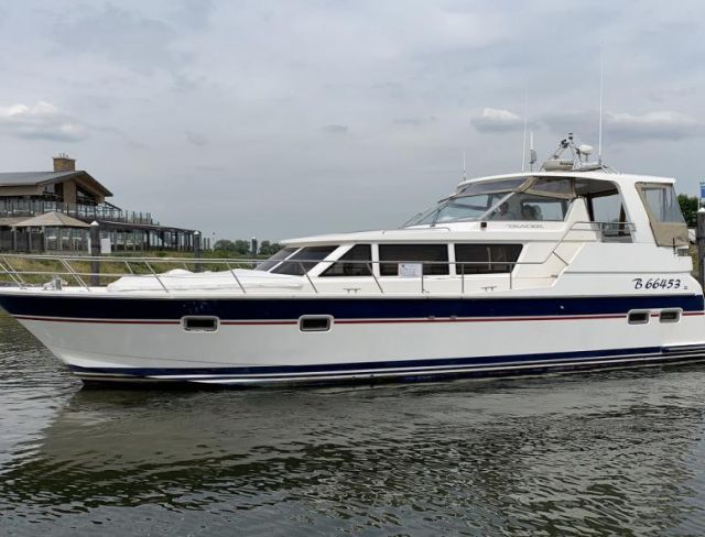 Trader 42 HT, Motor Yacht