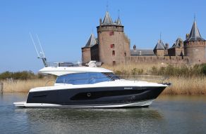 Prestige 420 flybridge