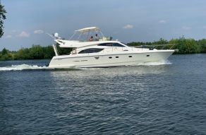 Ferretti Yachts 530