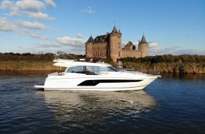 Prestige 590 Flybridge