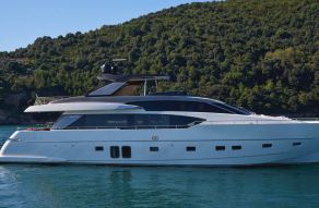 SanLorenzo SL86 M/Y MAJOLA