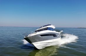 Prestige Yachts 630S
