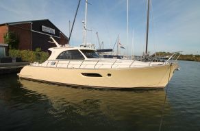 Mochi Craft 44 Dolphin