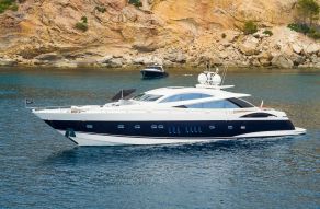 Sunseeker Predator 108 M/Y Casino Royale