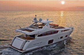 Ferretti Yachts 800