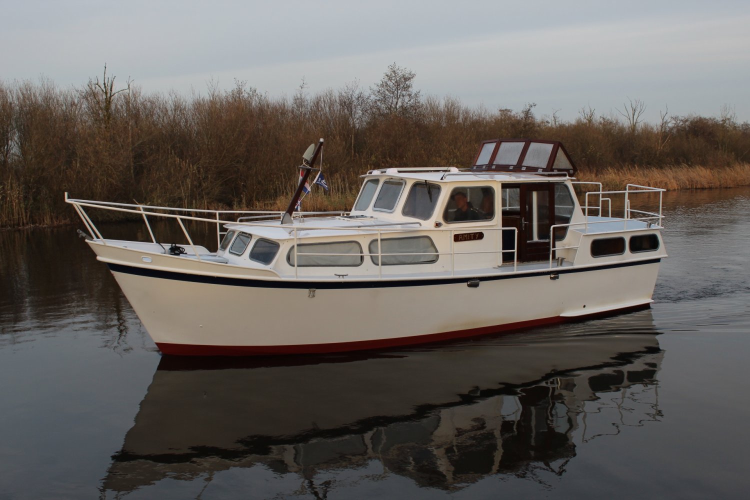 stahl motoryacht zu verkaufen