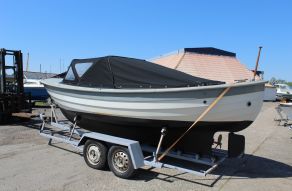 Saga 20 + Stallingstrailer *