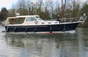 Island Packet 36