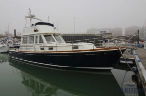Grand Banks Eastbay 43 Flybridge