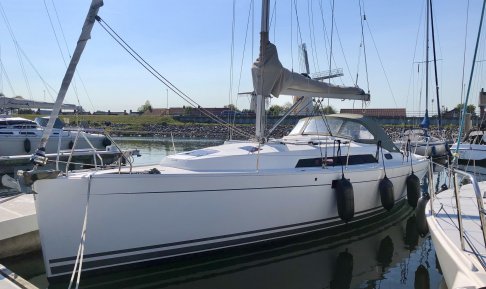 Hanse 350, Segelyacht for sale by Connect Yachtbrokers