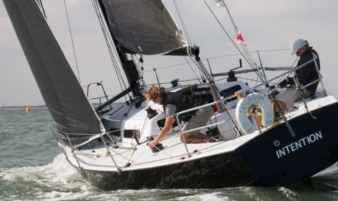 J-Boats J/boats 35, Sailing Yacht for sale by Connect Yachtbrokers