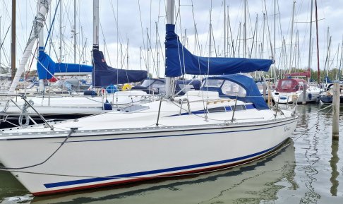 Hanse 292, Segelyacht for sale by Connect Yachtbrokers