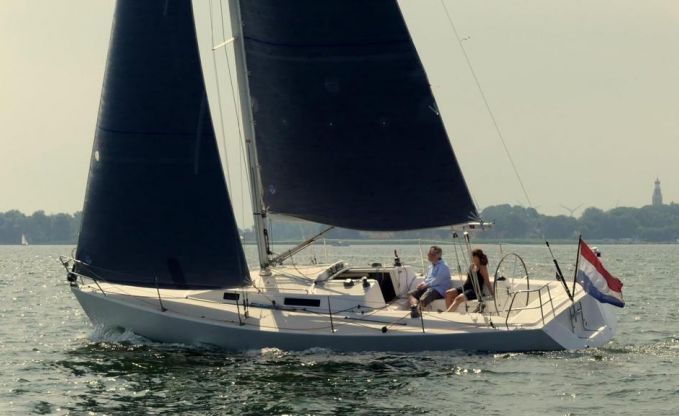 J/Boats 105, Sailing Yacht for sale by Connect Yachtbrokers