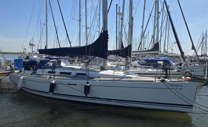 Dufour 40 Performance, Zeiljacht for sale by Connect Yachtbrokers
