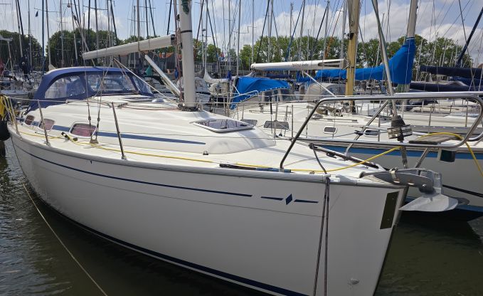 Bavaria 30 Cruiser, Zeiljacht for sale by Connect Yachtbrokers