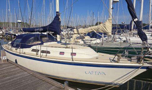 O'day 37, Segelyacht for sale by Connect Yachtbrokers