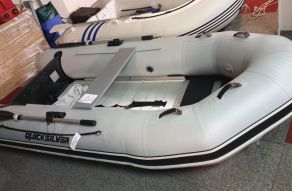 Quicksilver 320 rubberboot