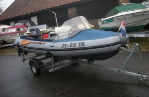 Wiking Seetorn inc. 40pk Yamaha en waterski's