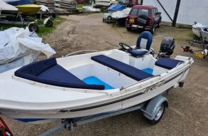 Texas 420 inc. Mercury 9.9pk en trailer