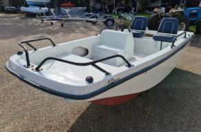 Tourbootje inc. console en stoelen