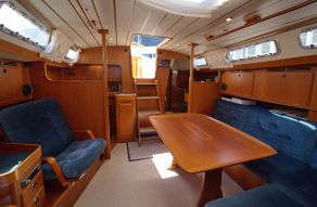 Hallberg-Rassy 43