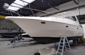 Cruisers Yachts 370 Express