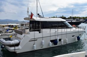 Sealine C48