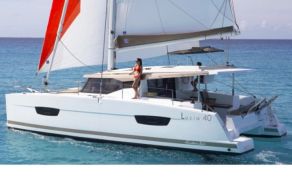 Fountaine Pajot Lucia 40
