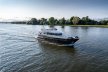 Van Den Hoven Executive 1850 Flybridge