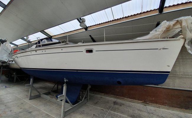 Wauquiez 40 Pilot Saloon, Zeiljacht for sale by All Yachts Brokers