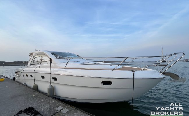 Bavaria 43 HT, Motor Yacht for sale by All Yachts Brokers
