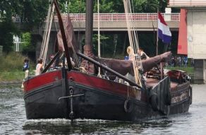 Varend Woonschip 19.99 ' Museale Biesbosch Aak