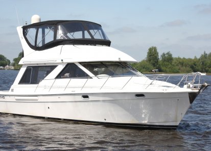 Bayliner 3988 Command Bridge, Vedettes mer for sale by Fluvial Passion